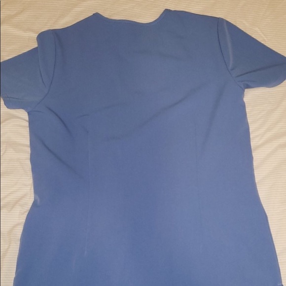 FIGS scrub top - Picture 2 of 3